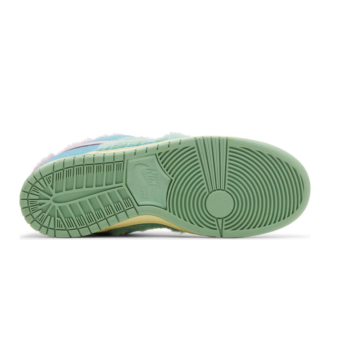 Nike SB Dunk Low Verdy Visty