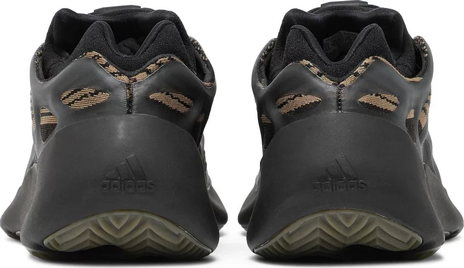 Adidas Yeezy 700 V3 Clay Brown null