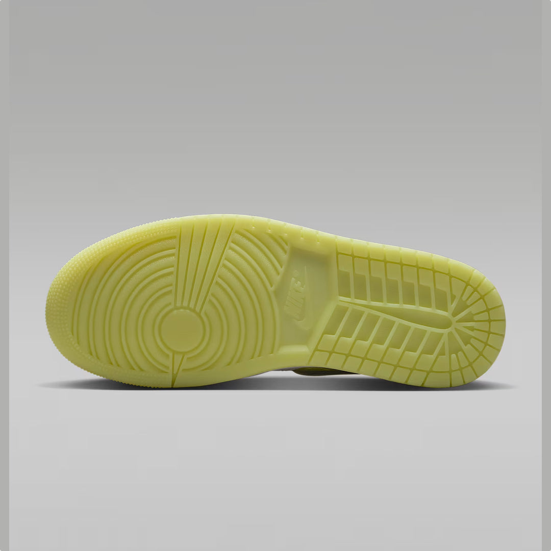 Jordan Wmns Air Jordan 1 Low Method of Make V3 'Sail Luminous Green'