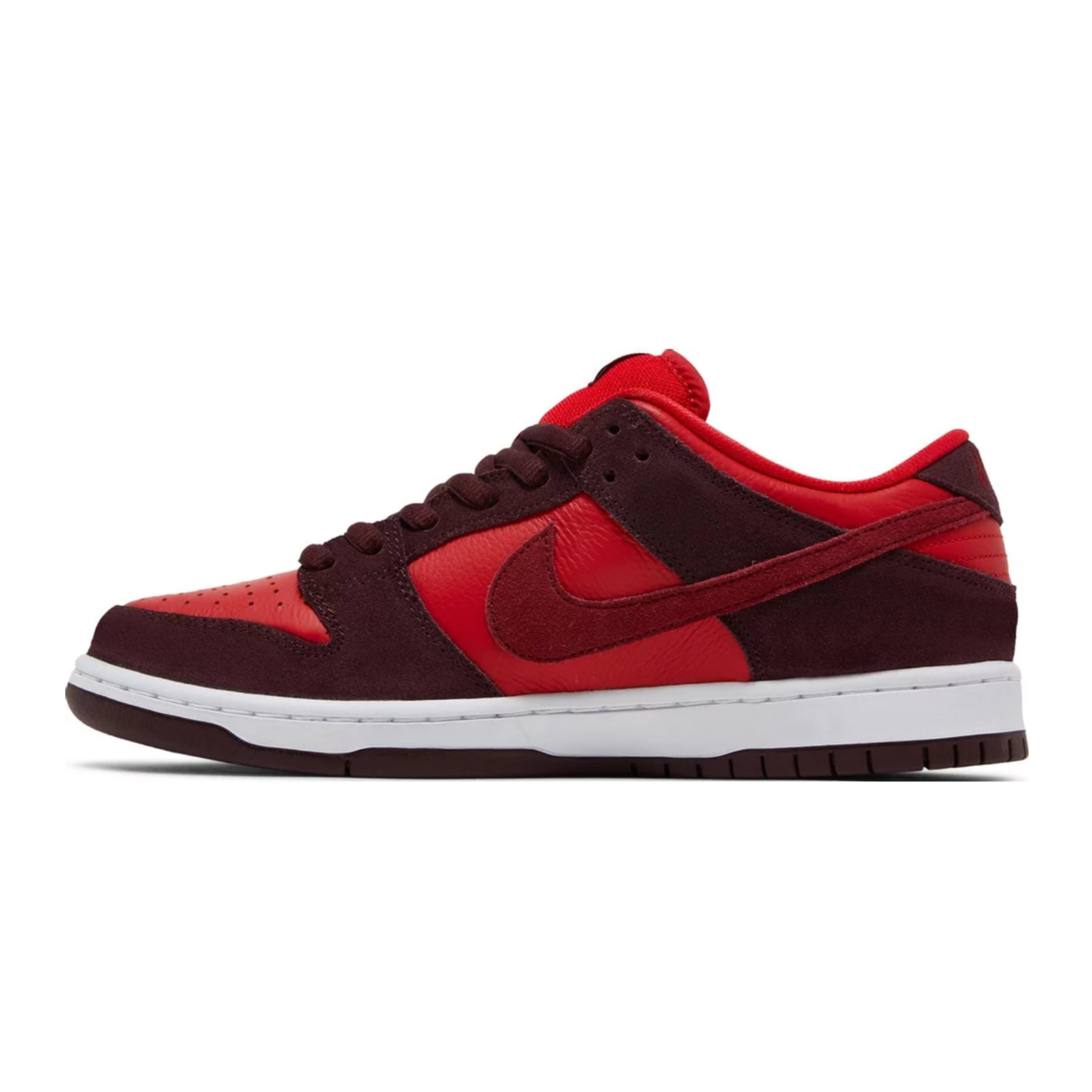 Nike SB Dunk Low Cherry