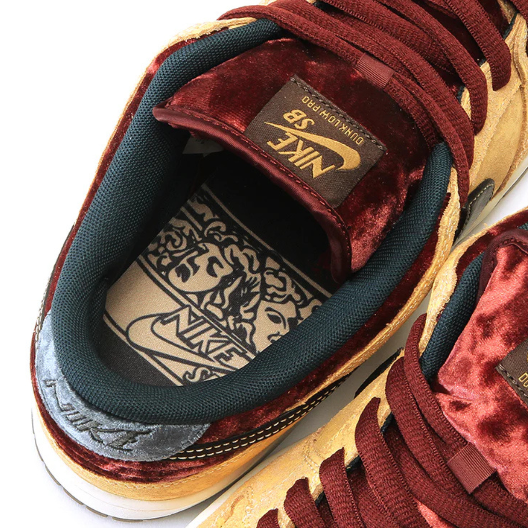 Nike SB Dunk Low City of Cinema