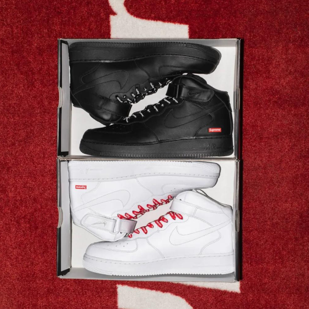 Nike Air Force 1 Mid Supreme Black