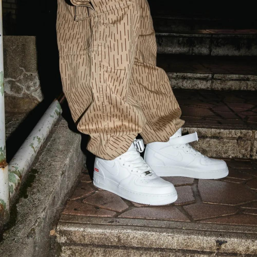 Nike Air Force 1 Mid Supreme White