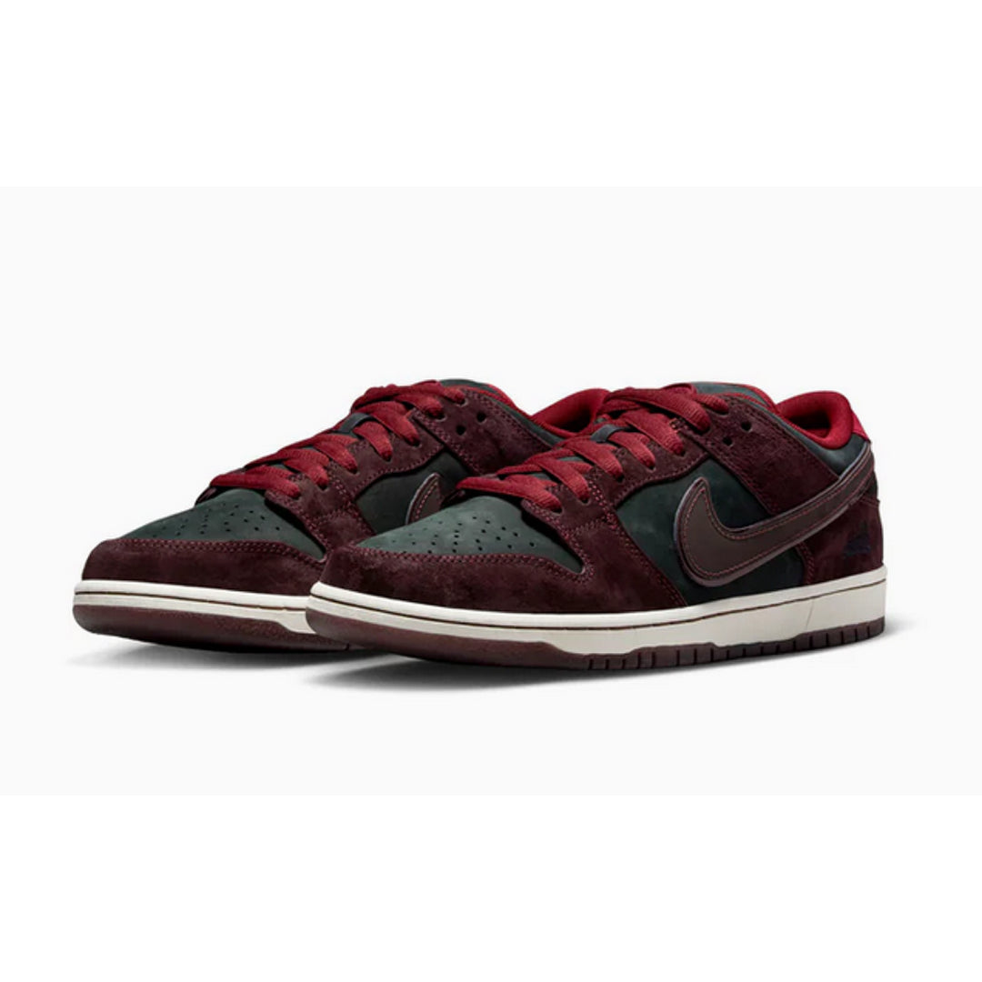 Nike RIOT Skateshop x Dunk Low SB 'Mahogany Dark Beetroot'