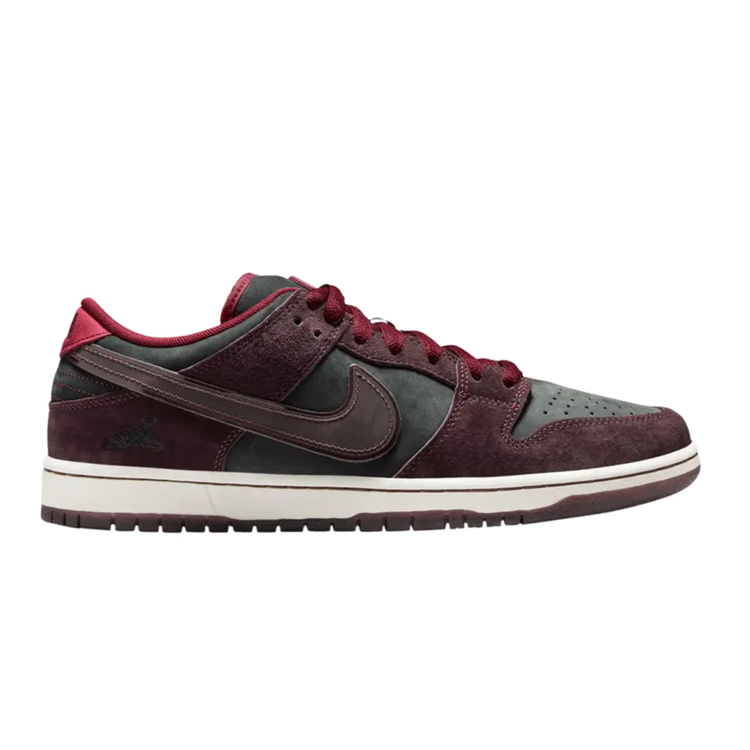 Nike RIOT Skateshop x Dunk Low SB 'Mahogany Dark Beetroot'